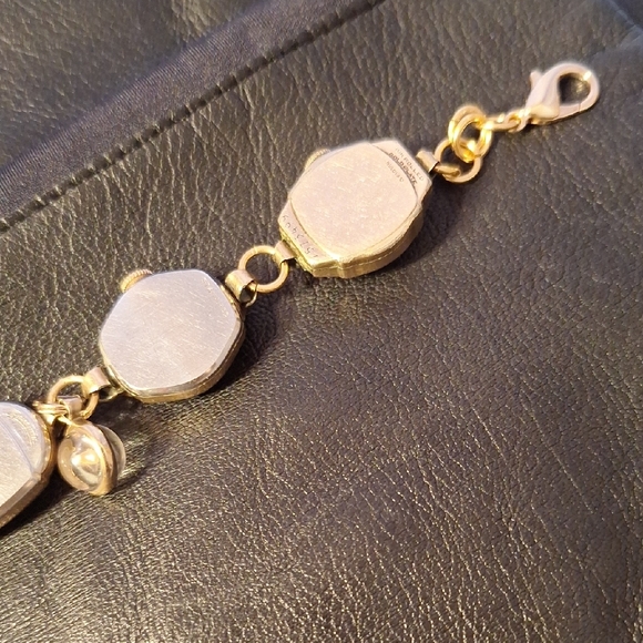 Vintage Gold Watch Bracelet - Picture 7 of 16